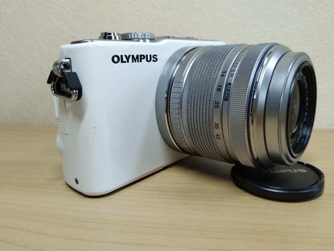 ✨スタイリッシュ✨ OLYMPUS PEN Lite E-PL3 レンズキット