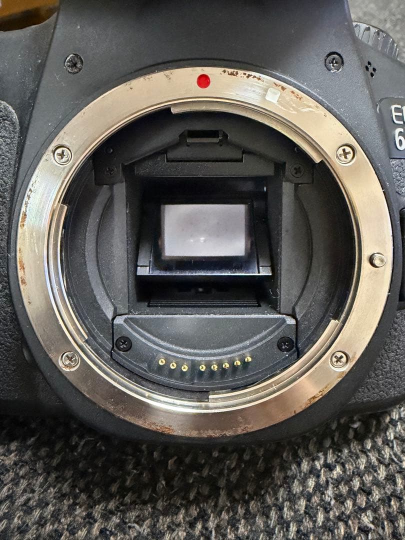 Canon EOS 60D デジタル一眼レフカメラ 本体とレンズ付き