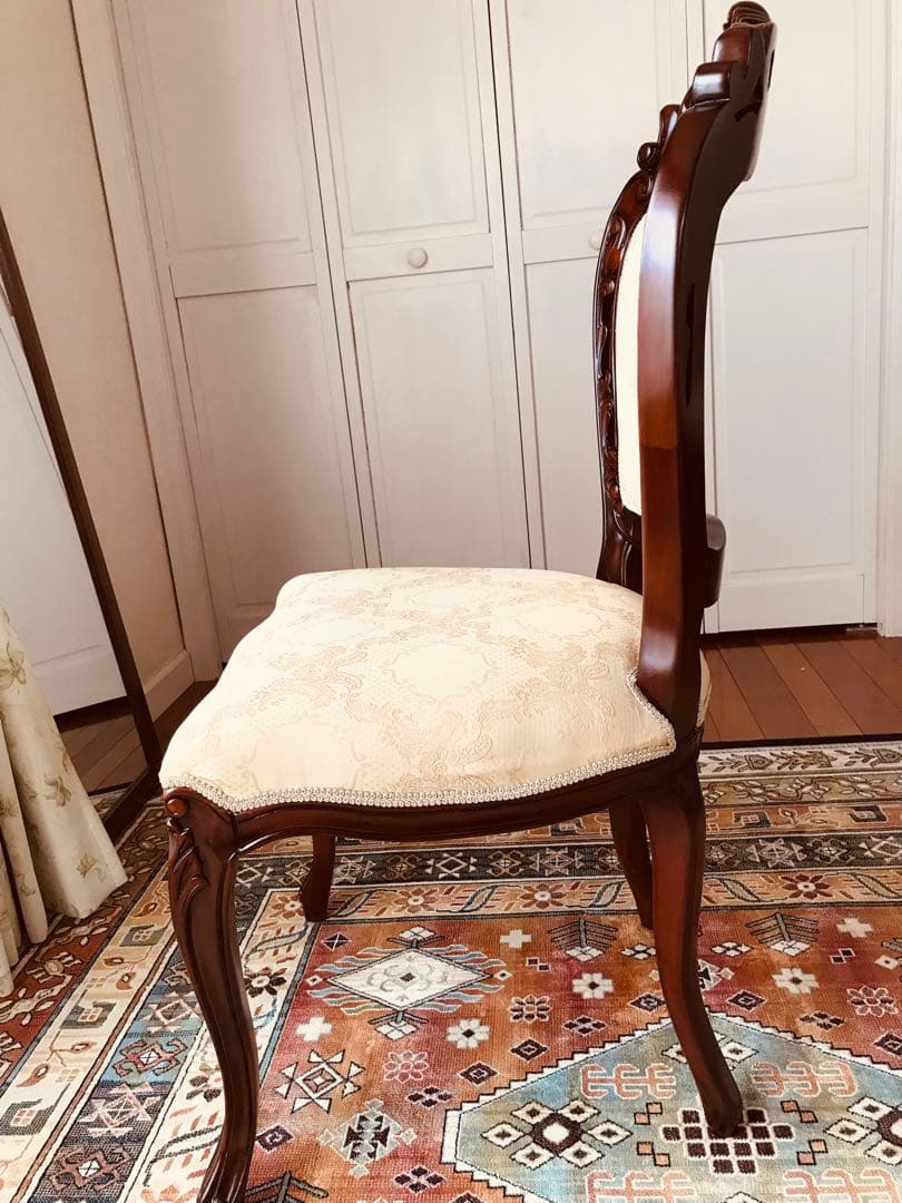 猫足クラシックデザイン ダイニングチェア◉