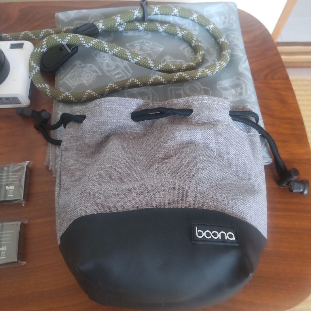 【美品】デジタルカメラ　バッテリー・レンズ・SDカード他おまけ付