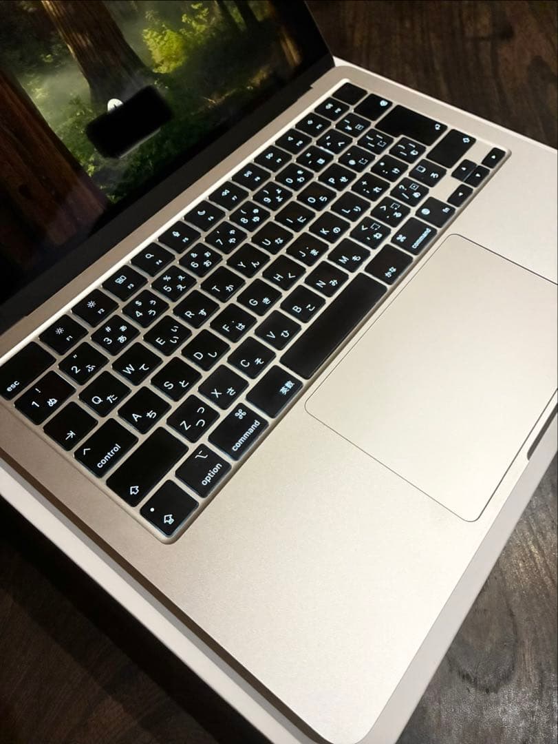 め*こ様 MacBook Air M2 2022 8G 256G 8コア　美品