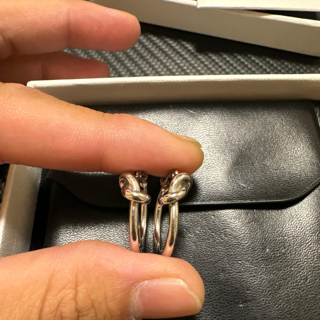 CELINE セリーヌ　ノット　スモールフープ　ピアス