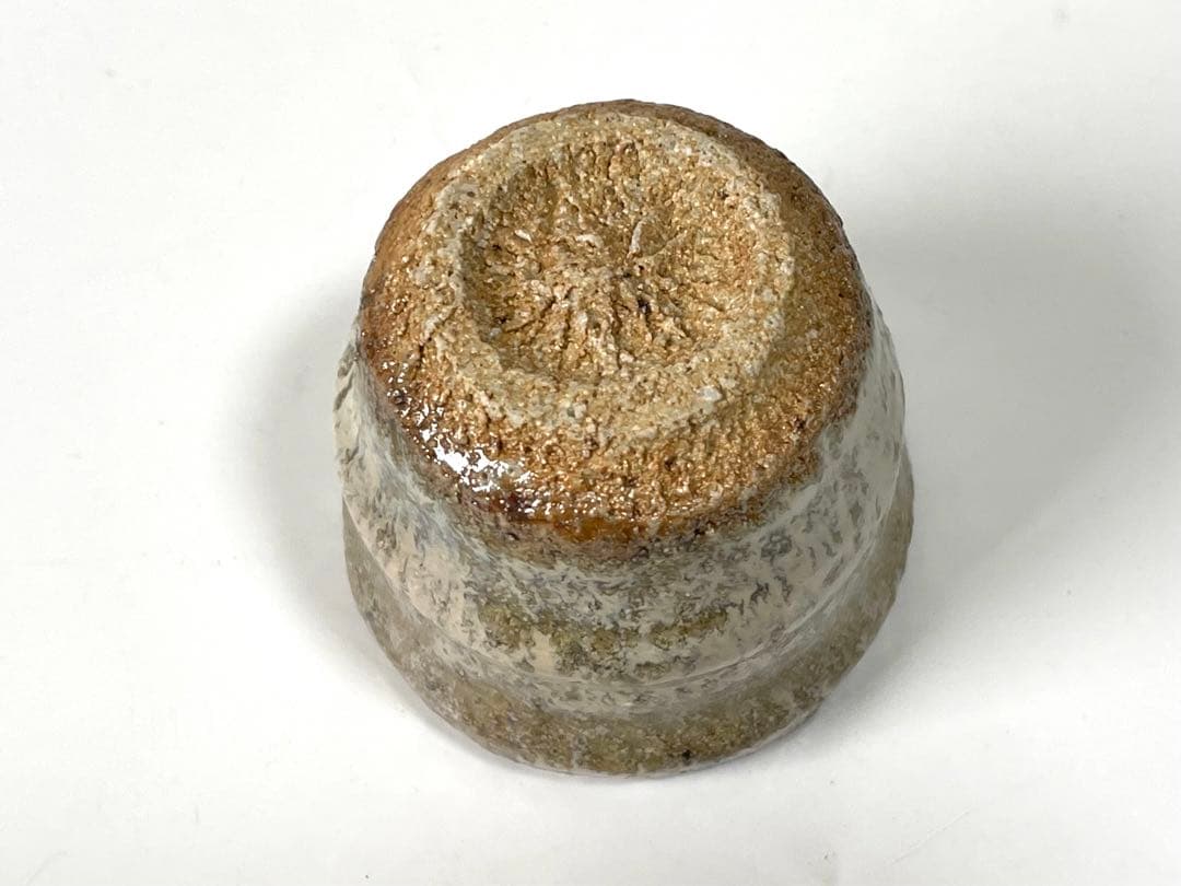 陶芸家　作家物　岡本作礼　斑唐津　ぐい呑　酒器　酒盃　筒盃