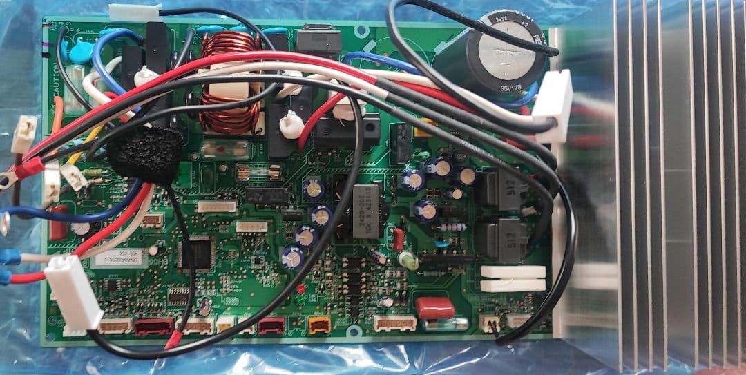 三菱カセット　エアコン室外機　基板