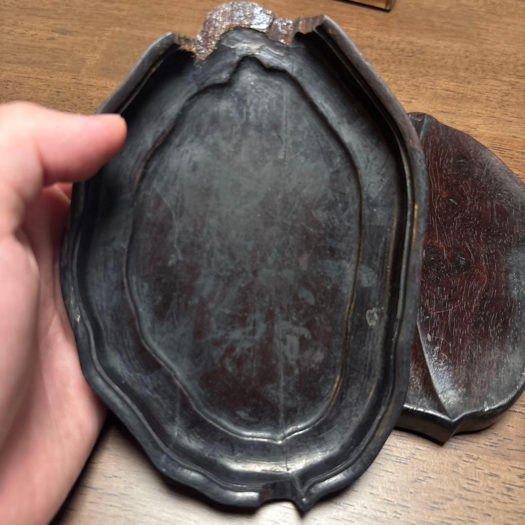 装飾的な硯　端渓硯？