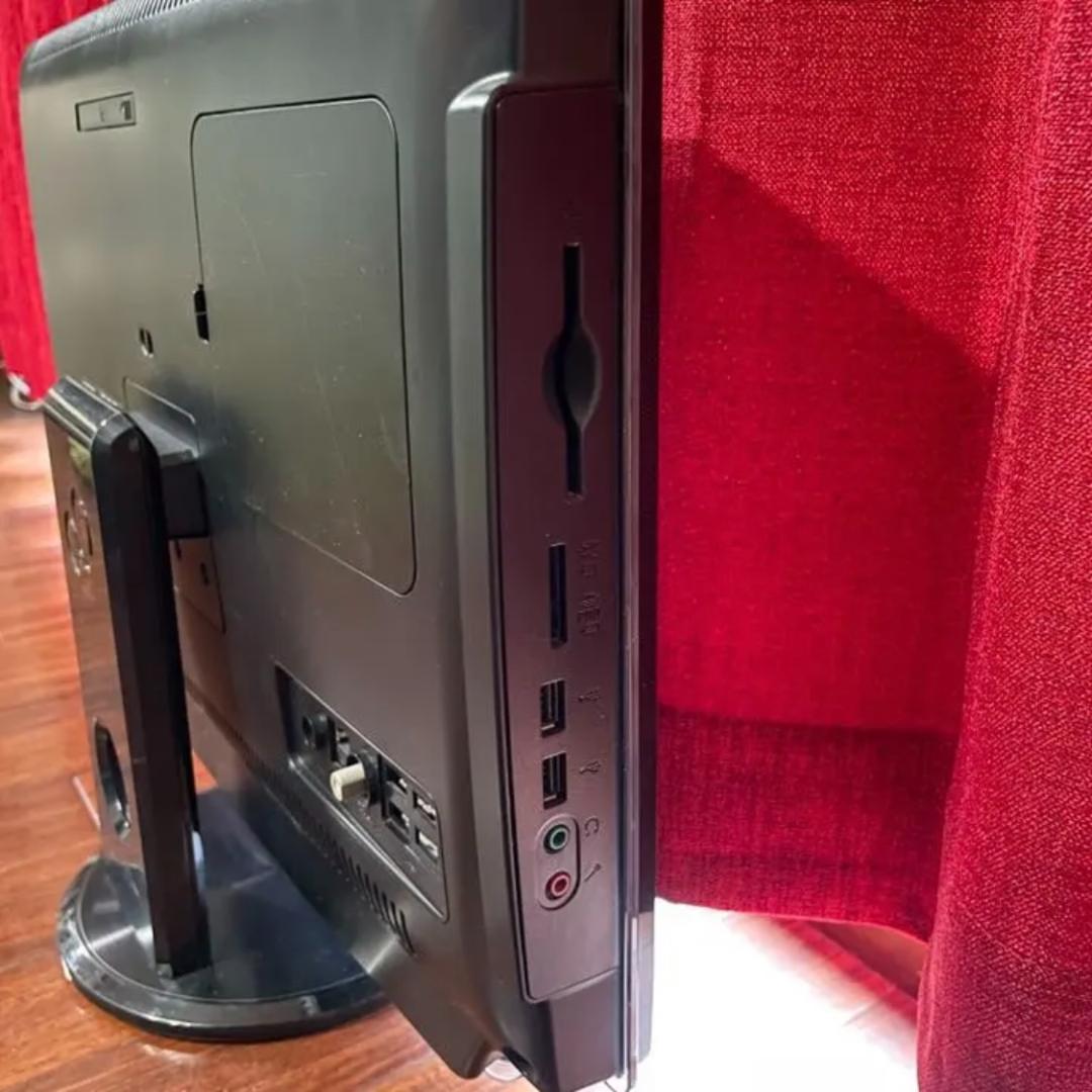 FUJITSU（富士通）液晶一体型パソコン　FMVE30DTB