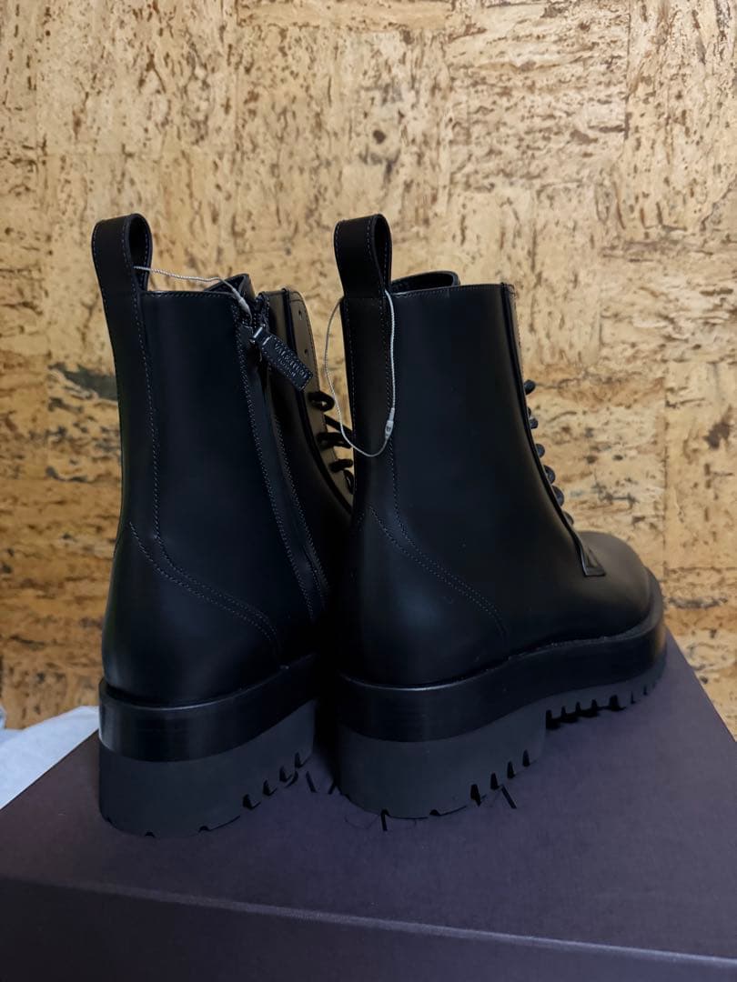 新品未使用 VALENTINO ヴァレンティノコンバットブーツ EU43