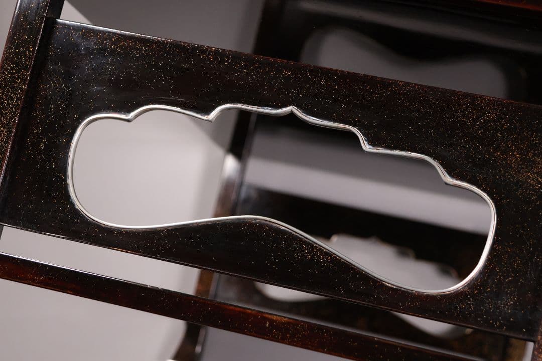 【MA771】蒔絵師 久世宗春 研出山水蒔絵 上手 冠卓 二段卓 共箱 木製