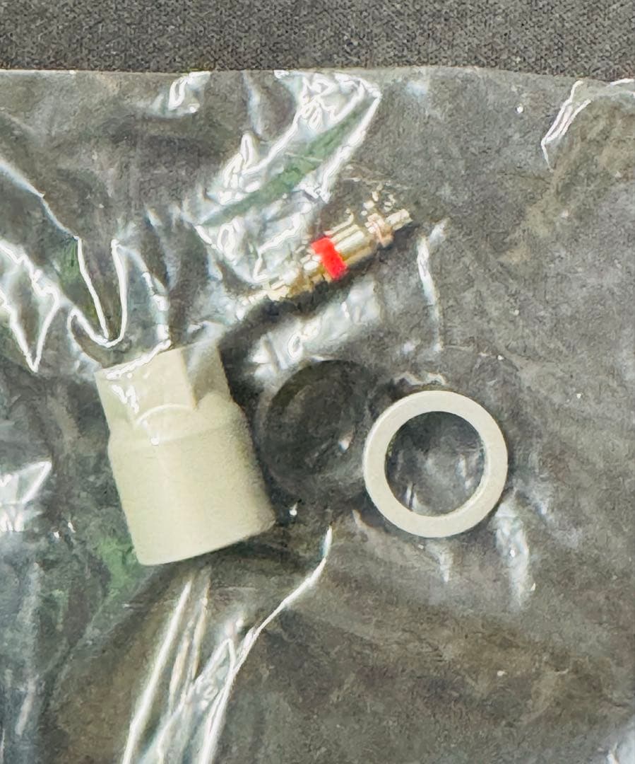 【新品未開封】レクサス純正 空気圧センサー フィッティングキット 4セット