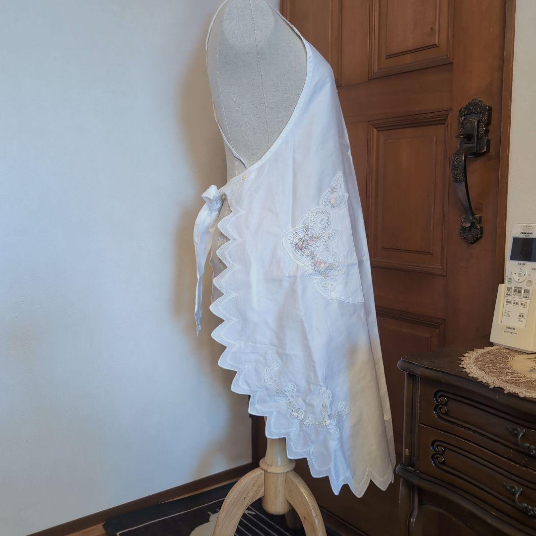 サエラ　ヒスクローネ　エプロン