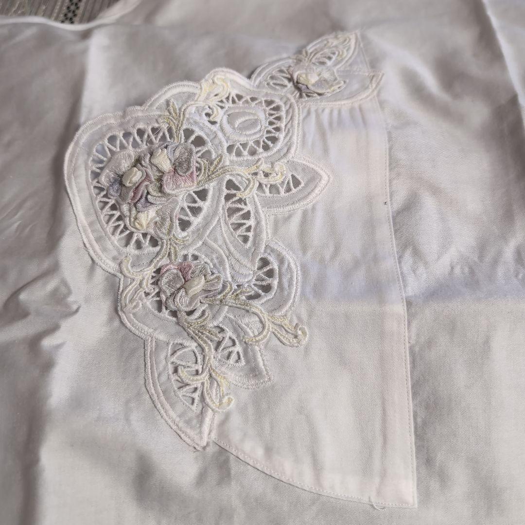 サエラ　ヒスクローネ　エプロン