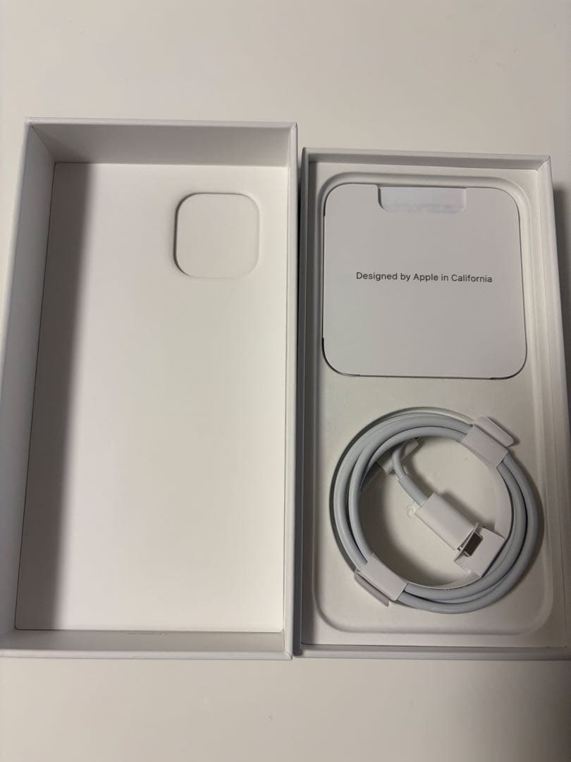 iPhone12 ブルー　64GB