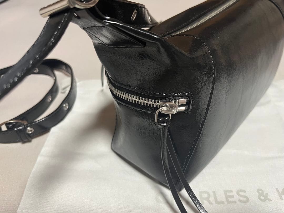 チャールズアンドキース　ザイリア ホーボーバッグ