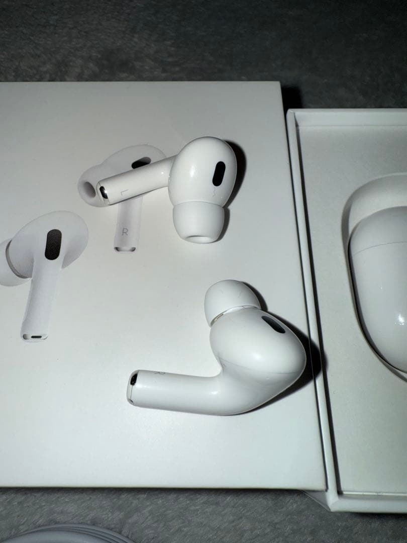 Apple AirPods Pro２本体 充電ケース付き
