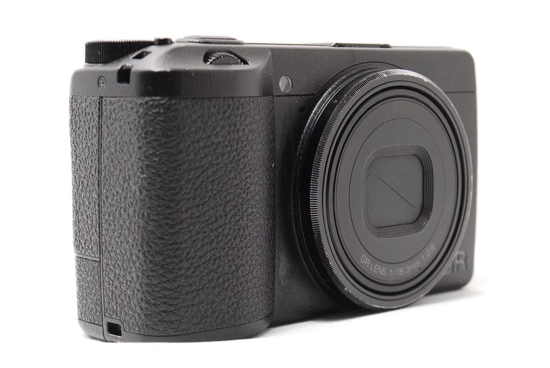 【ぴっぴ様】RICOH GR Ⅲ 高性能 動作確認済み 付属品多数 人気