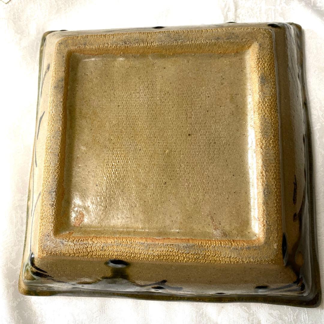 ⭐️織部焼深鉢⭐️陶器・作家さん名は箱を無くして不明です。 ビンテージ物です。