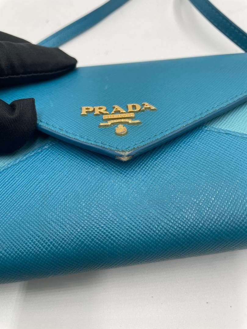 PRADA プラダ サフィアーノショルダーウォレット ティールカラー