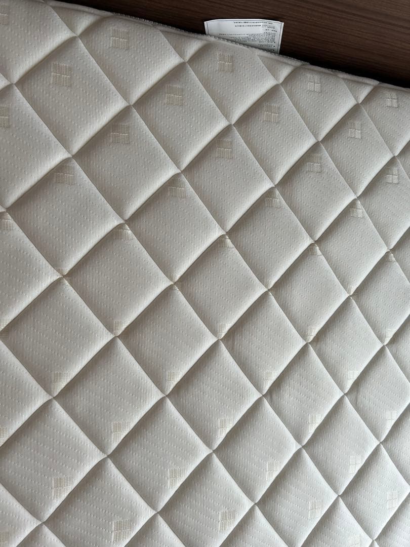 ニトリ　クイーンベッド(ヴァイン)マットレス込み