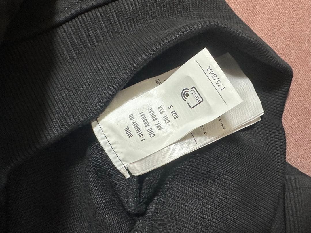 DIESEL クロップド ブラック トップス