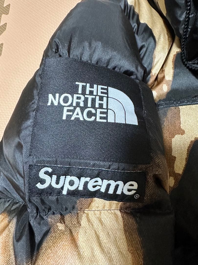 The North Face × Supreme 迷彩ダウンジャケット