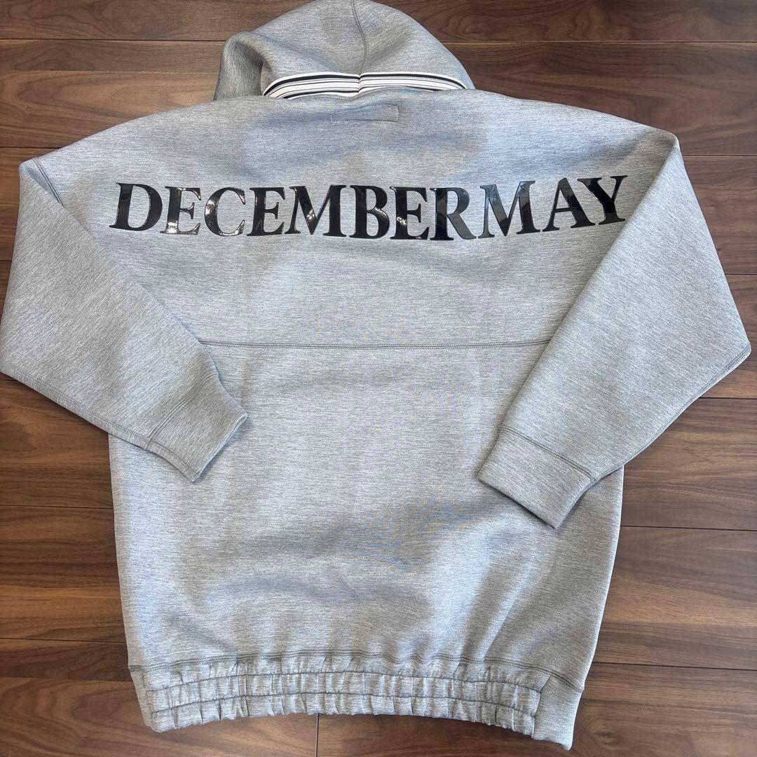 ディセンバーメイ　パーカー　フーディー　メンズM-Lサイズ目安
