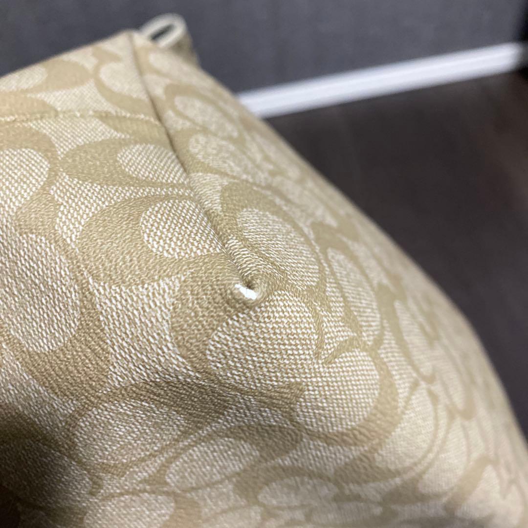 COACH ベージュ ロゴ柄 トート