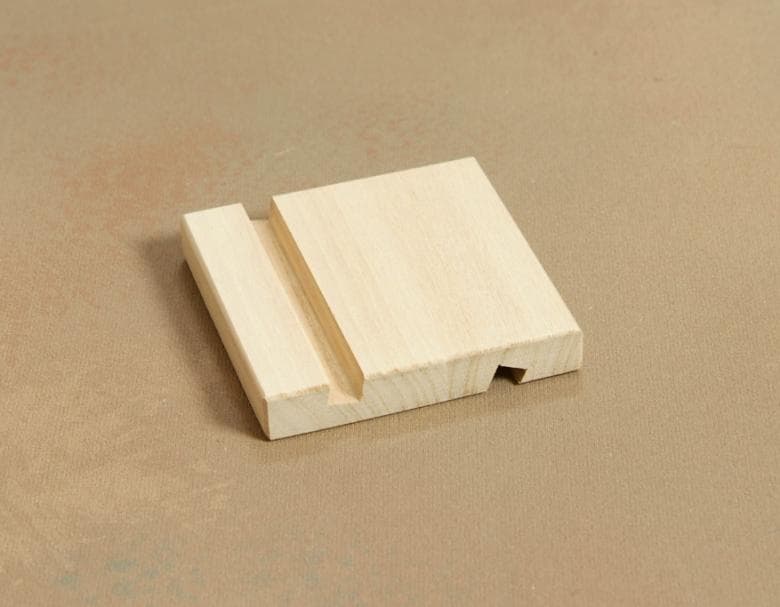 ちりめん細工羽子板飾り 初節句 木製スタンド付 卓上サイズ 木製台座付き 日本製