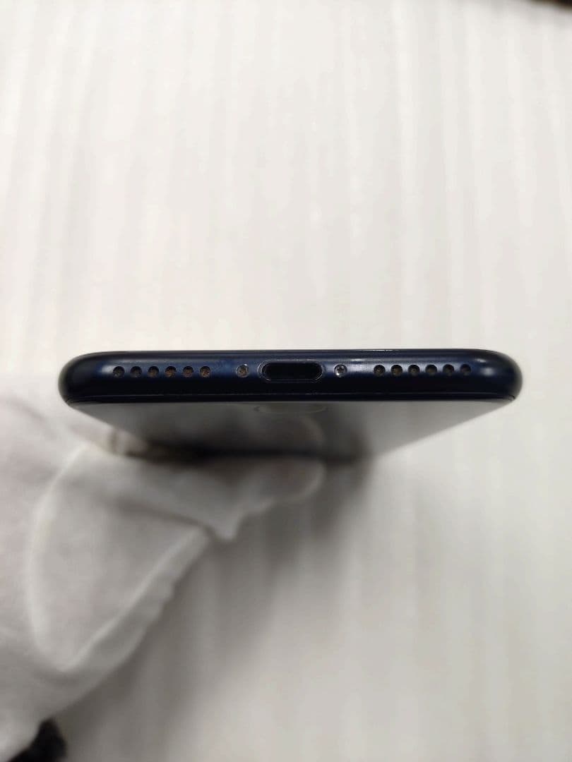 4-377 iPhoneSE　ブラック　64GB　本体　SIMロックなし