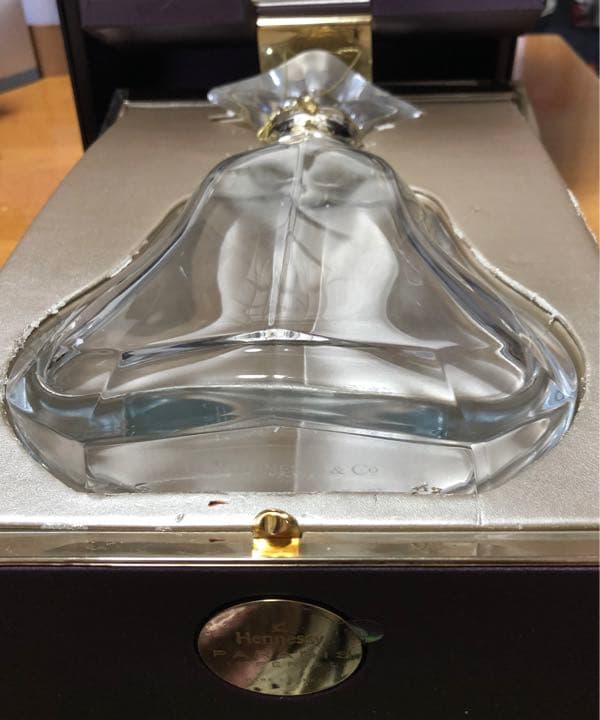 ヘネシー パラディ アンペリアル 700ml 空瓶、箱付き