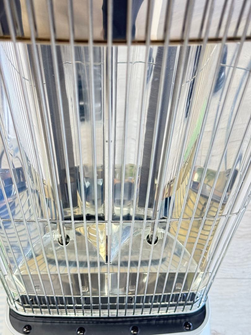 【極美品】アラジン　遠赤グラファイトヒーター白AEH-2G10AJ 2022年製