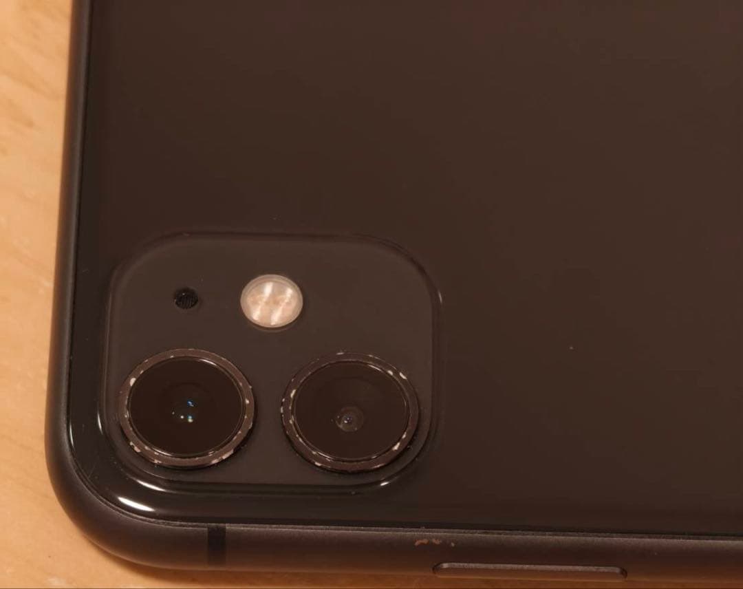 Apple iPhone 11 黒　バッテリー77%