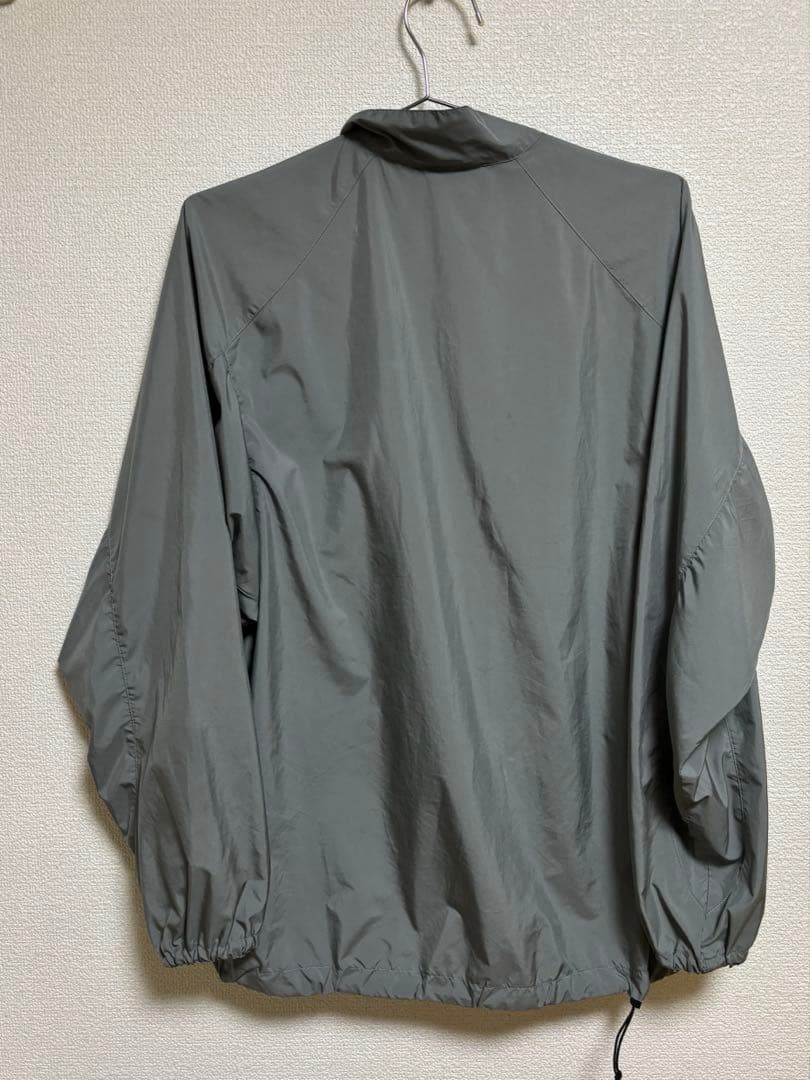 パタゴニア　ヘリウム