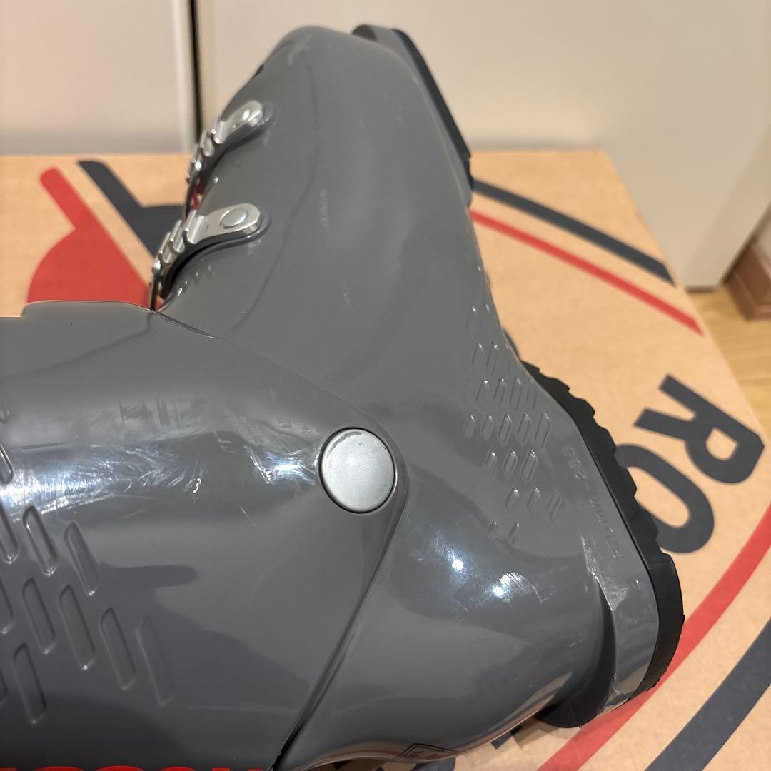 ロシニョール スキーブーツ HERO J4 ジュニア23.5cm