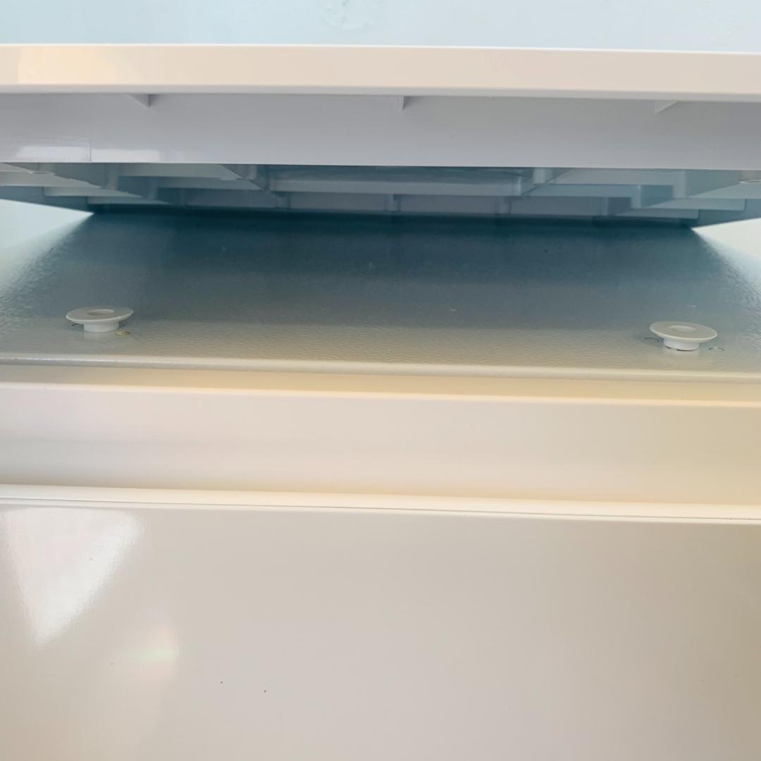 ハイセンス Hisense ノンフロン冷凍庫 HF-A61W 耐熱トップテーブル