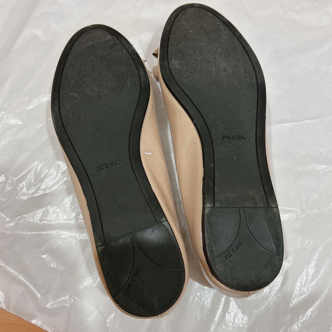 PRADA リボン付き ベージュ バレエシューズ