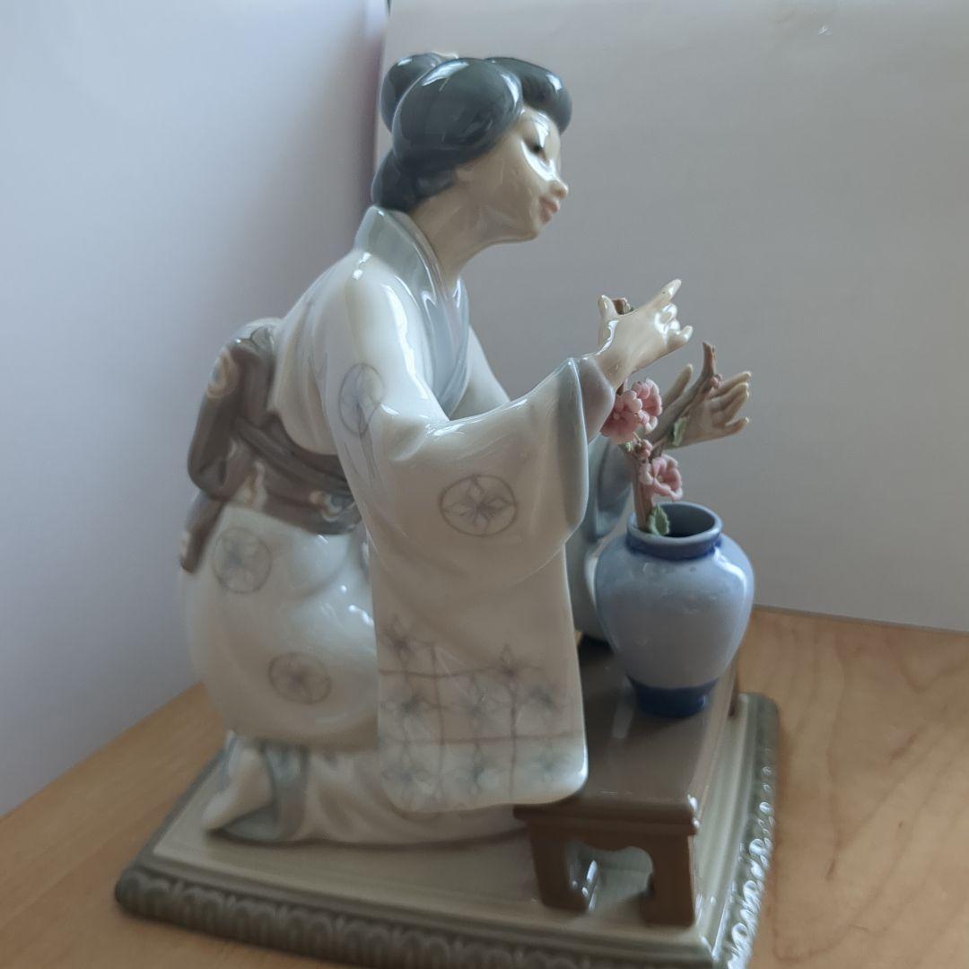 リヤドロ　　生け花