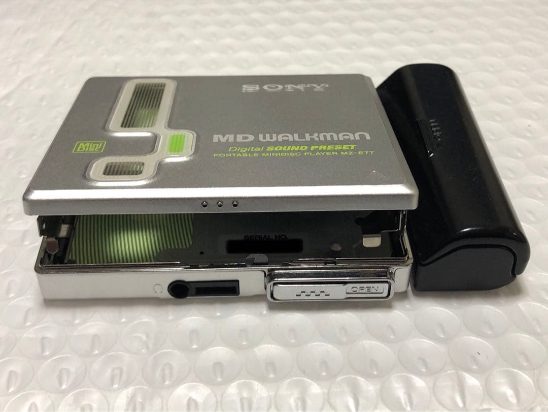ポータブルプレーヤー SONY Walkman MZ-E77