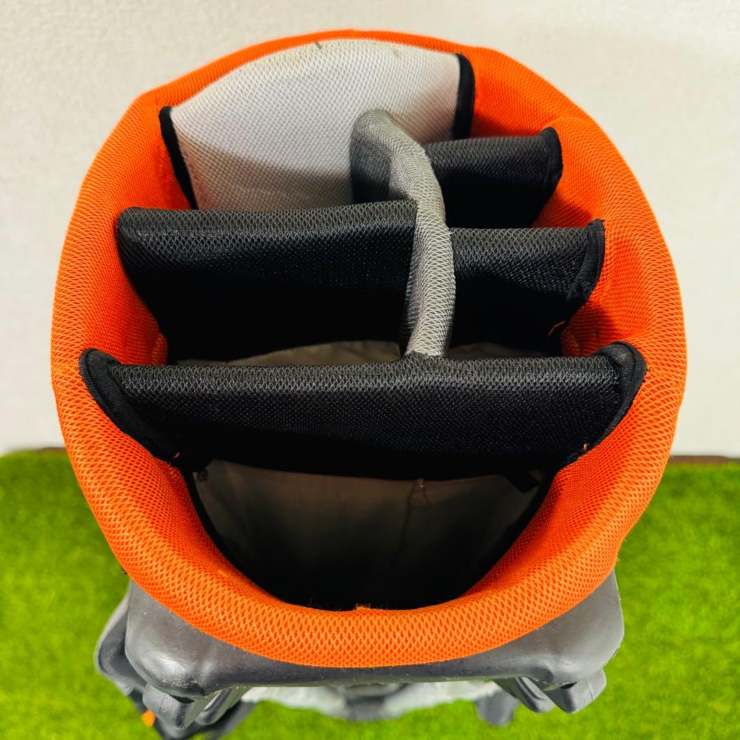 TaylorMade スタンドキャディバッグ ボールマーカー型付き