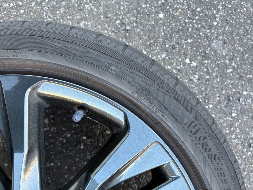 値下げ早い物勝ちです‼︎ カローラツーリングWxB純正17インチ 4本セット