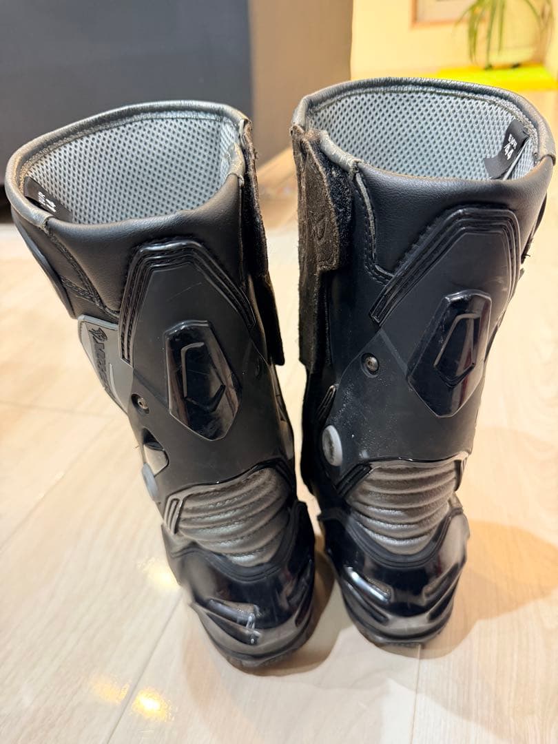 BERIK バイクブーツ2.0 黒/白/グレー