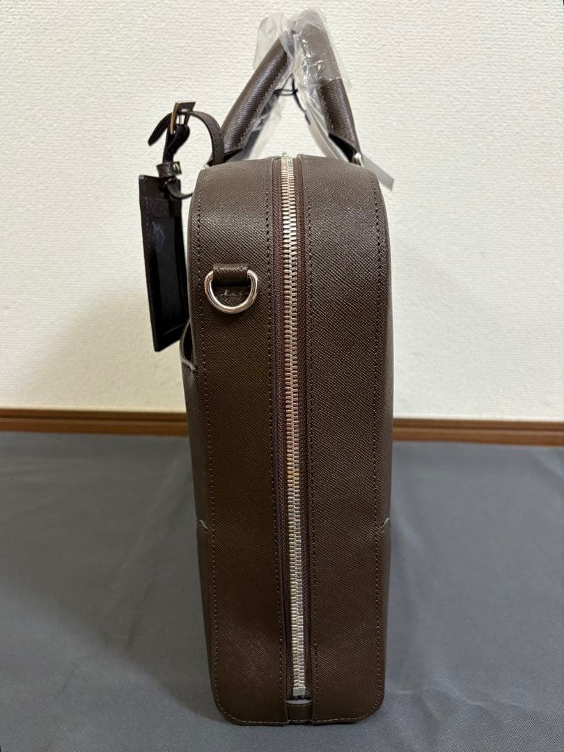 ★エリザベス★ペッレモルビダ　CA013B ブリーフバッグCapitano