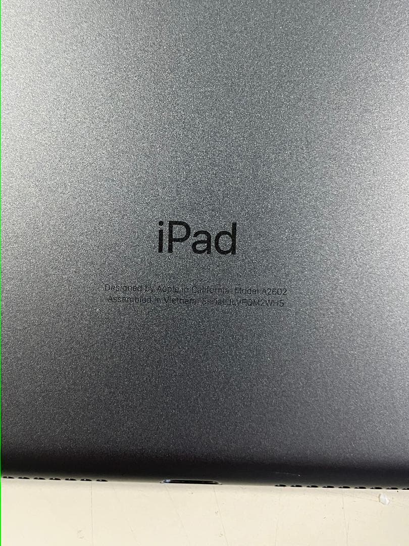 iPad 第9世代　64GBグレー　Wi-Fiモデル　カバーガラス付