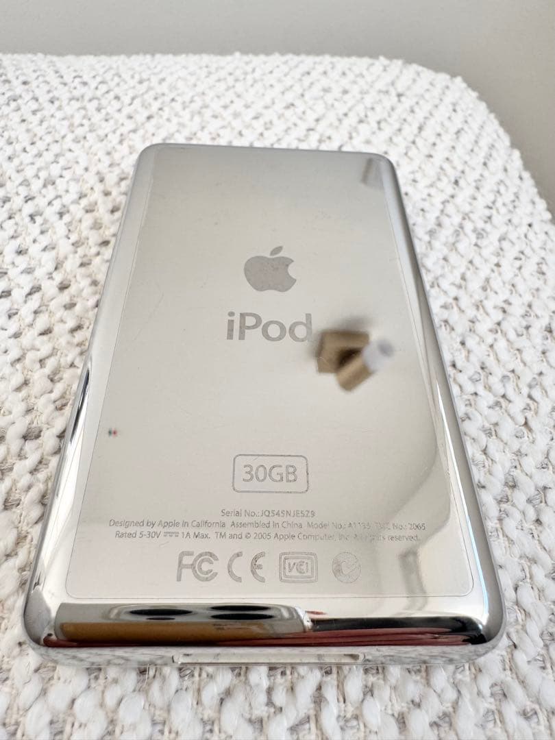 極美品 iPod Classic 5世代 MJ003 30GB新品バッテリー