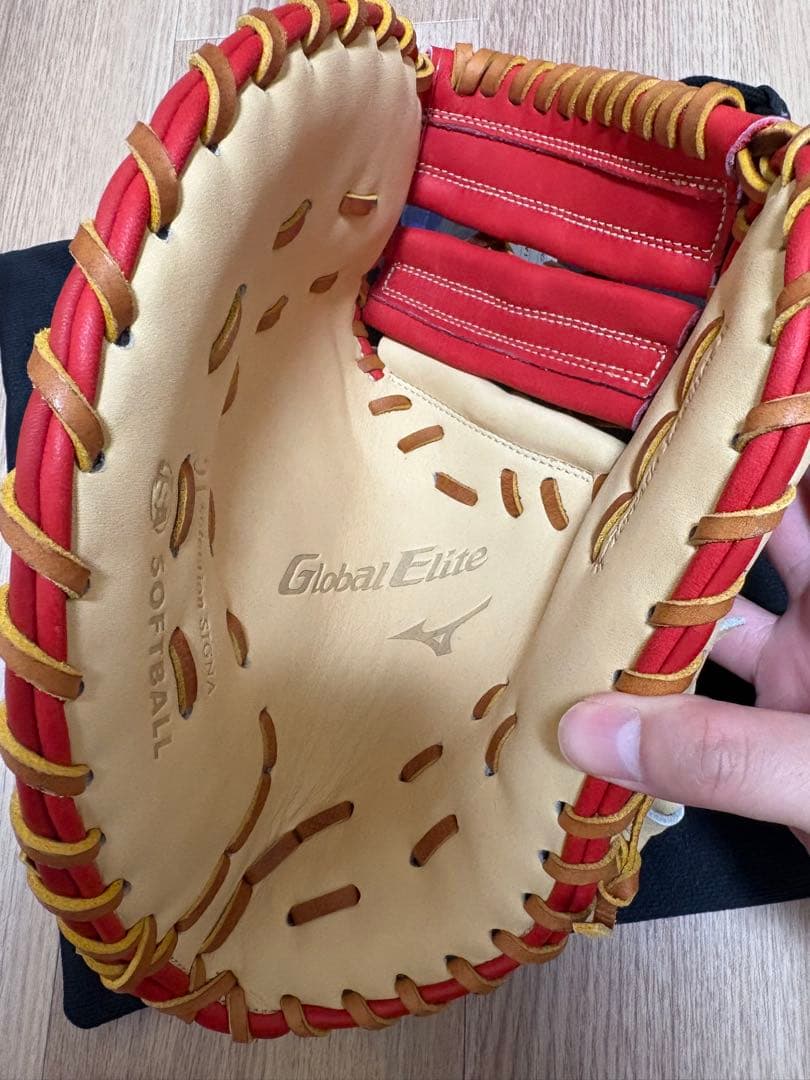 新品未使用/ミズノ　SIGNA ソフトボール/野球グローブ　左用