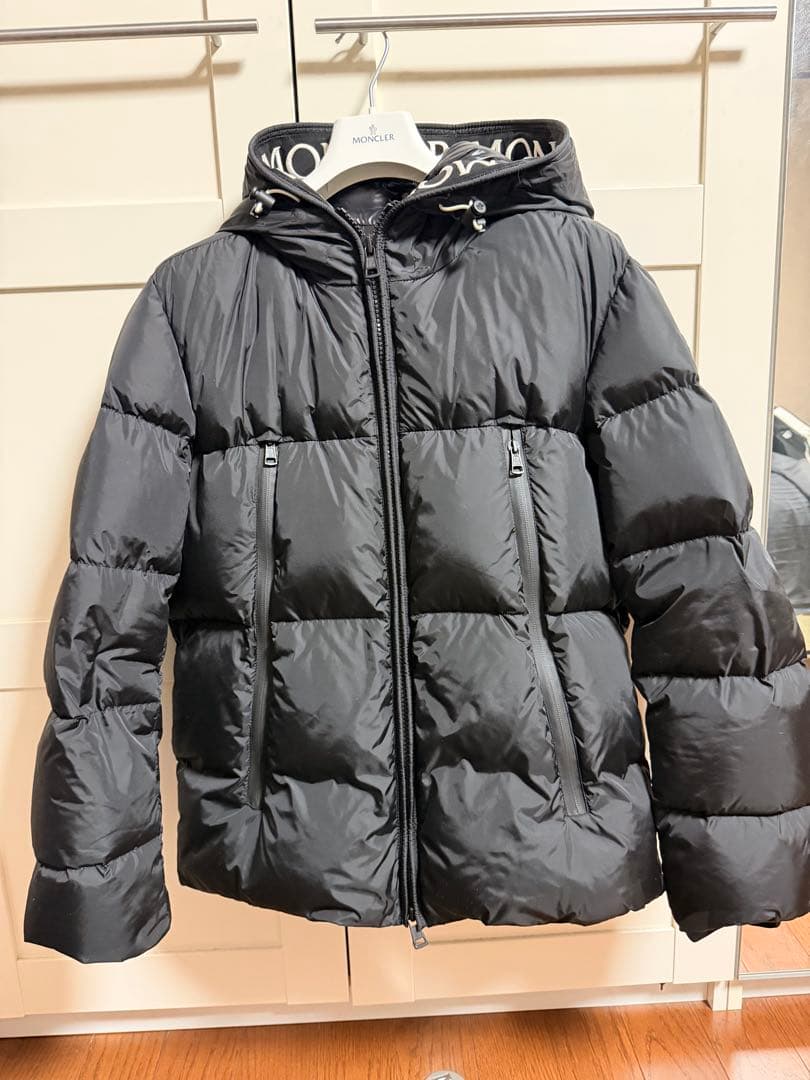 極美品 MONCLER モンクレール　MONTCLA モンクラー　　　黒サイズ3