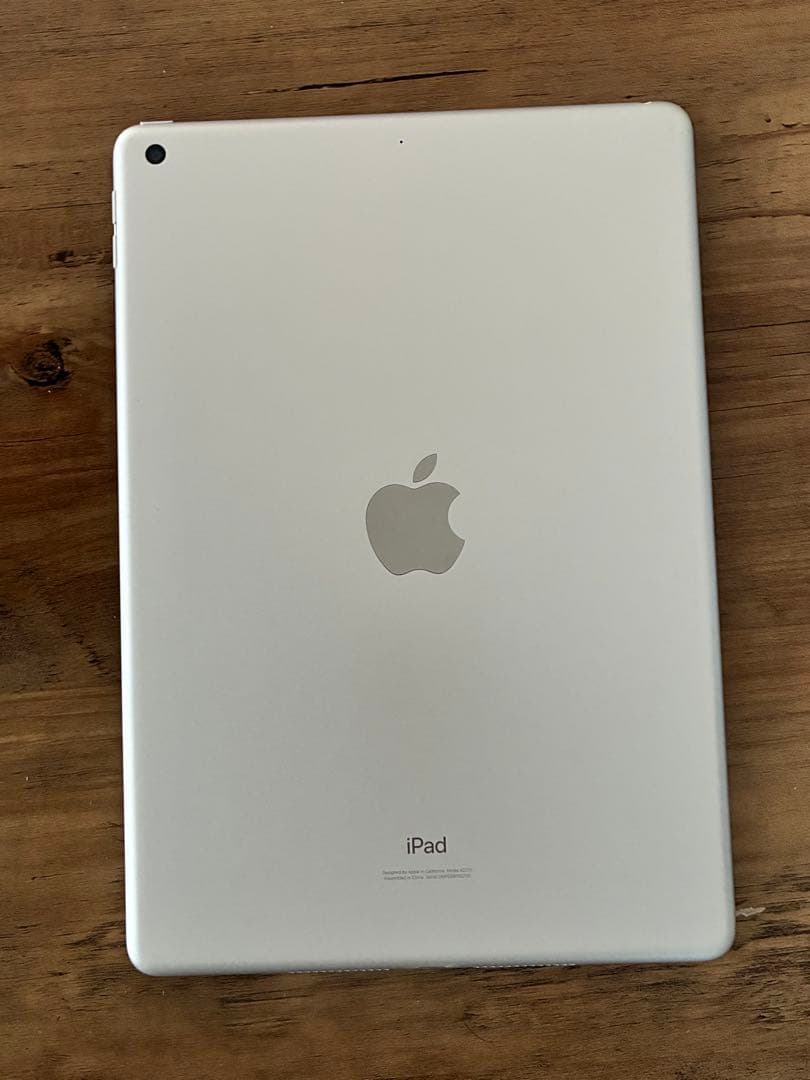 【Apple】iPad第８世代 シルバー