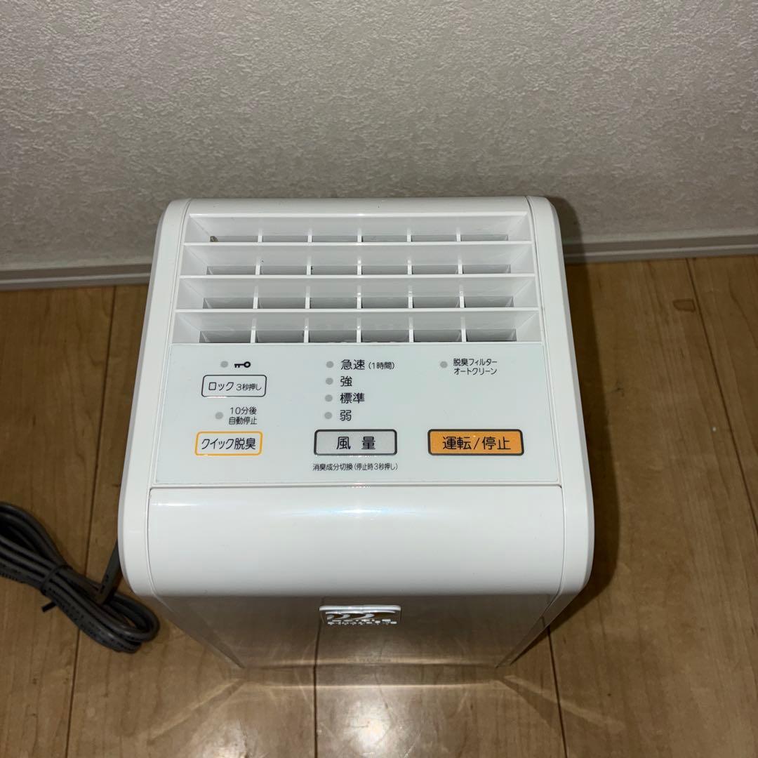 未使用　新品　脱臭機　Plazion　富士通　DAS-15E-W