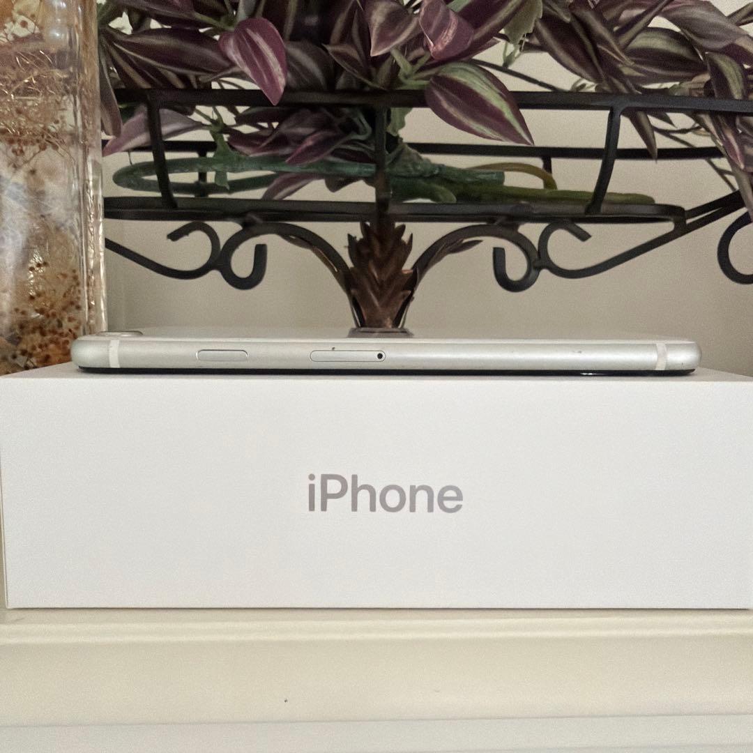 iPhone SE2ホワイト 64GB SIMフリージャンク品