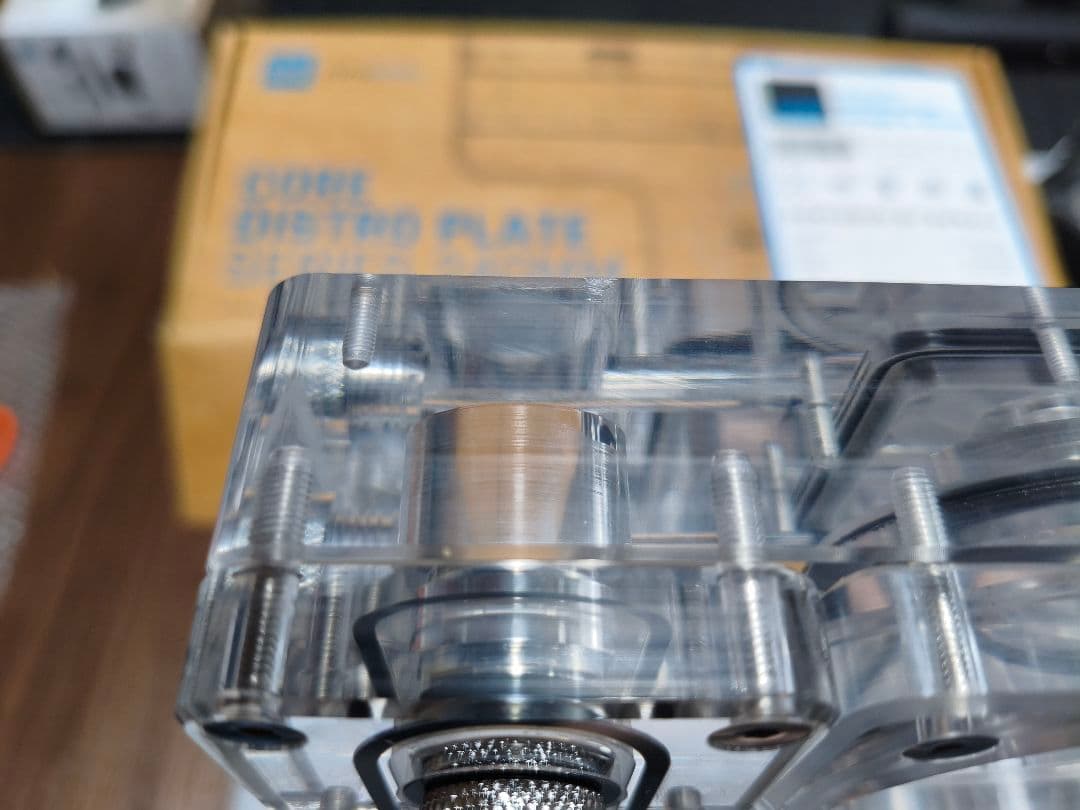 PC用ファン・クーラー Alphacool Core Distro Plate 240 Right