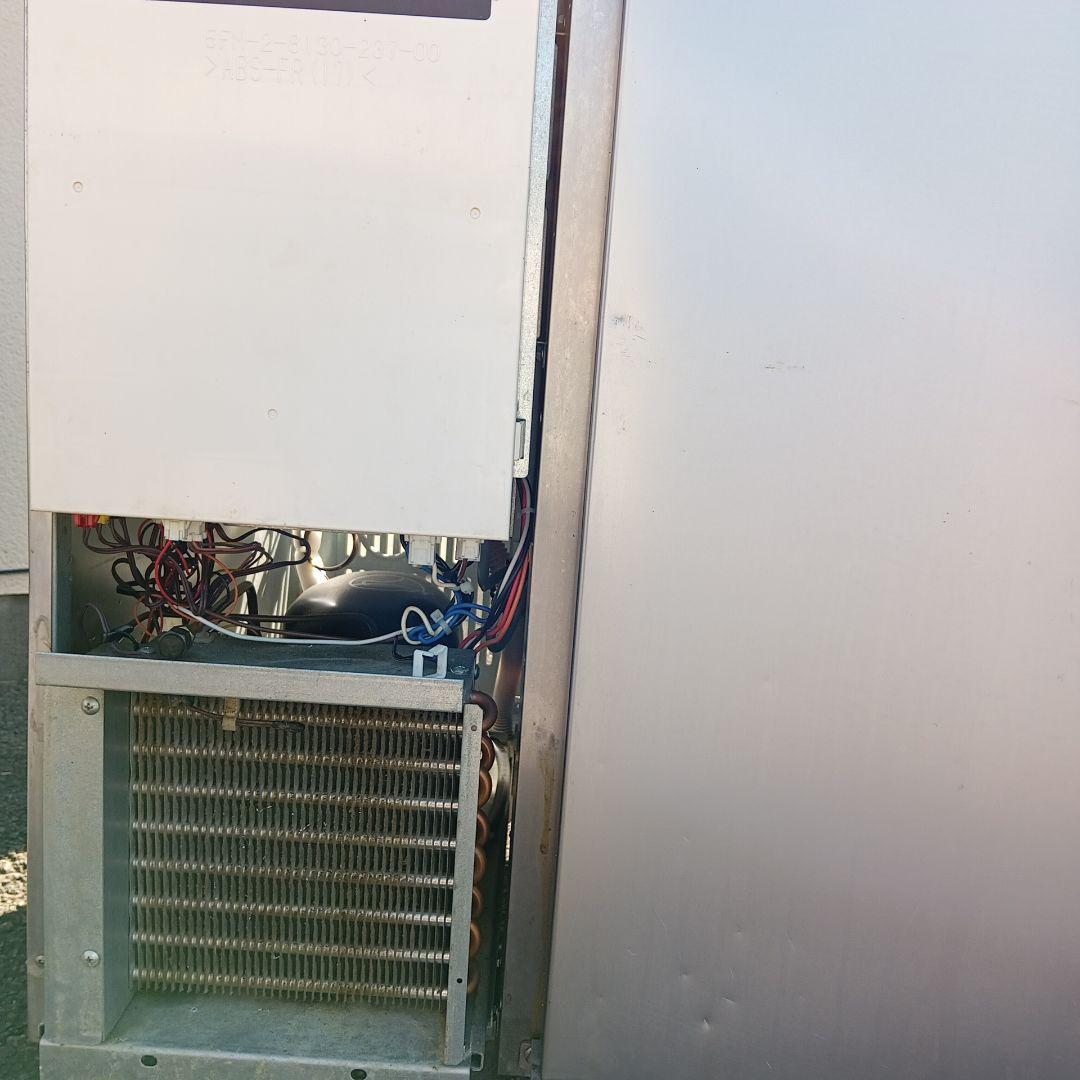 『とらとらとら』 冷蔵コールドテーブル